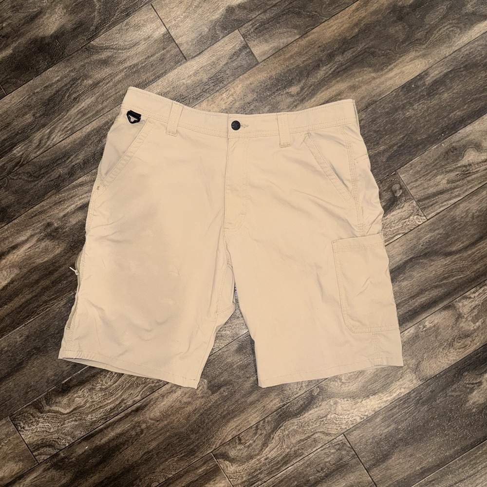 Wrangler ATG Tech Utility Cargo Shorts Outdoor Men's 34 Inseam 10 Beige